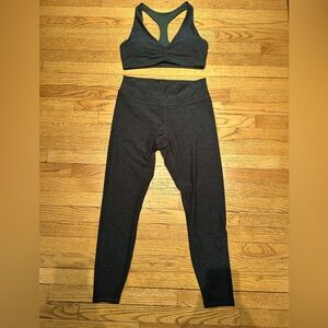Fabletics Matching Set Sports Bra & Leggings Large